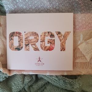 Jeffree Star Orgy Palette.